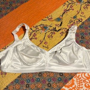 EUC Bali Soft and Silky 42C Bra White